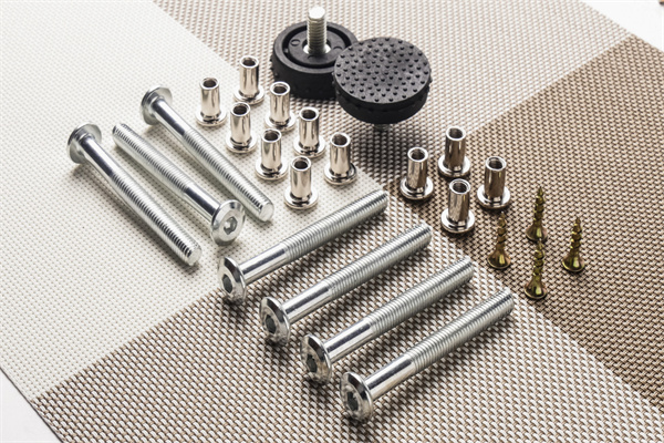 什么是五金配件？分类有哪些？如何选购？