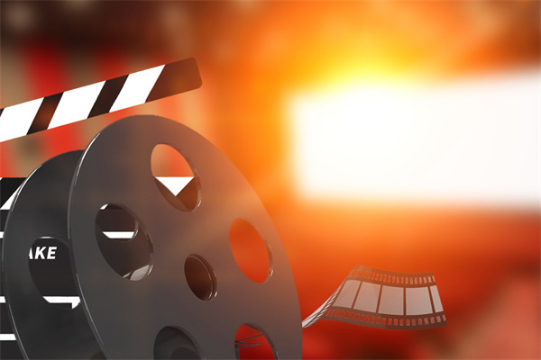 什么是电影产业？特点有哪些？