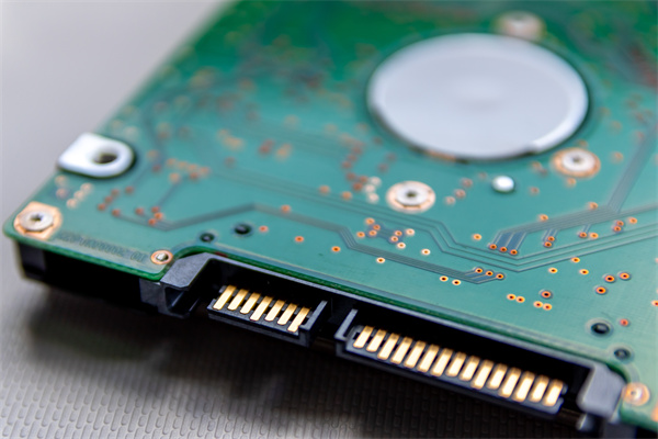 半导体存储器分为哪两种？与磁性存储器区别