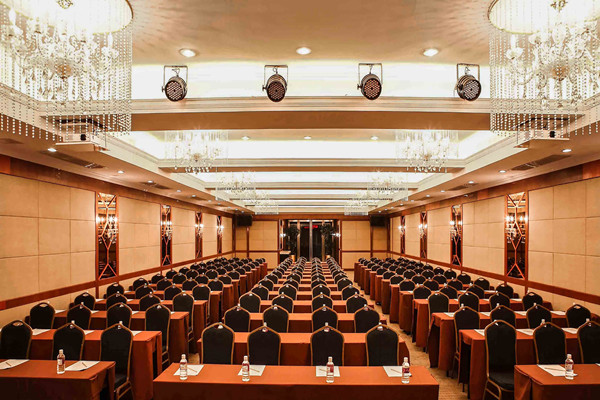 舜宇光学现任董事长及管理团队介绍