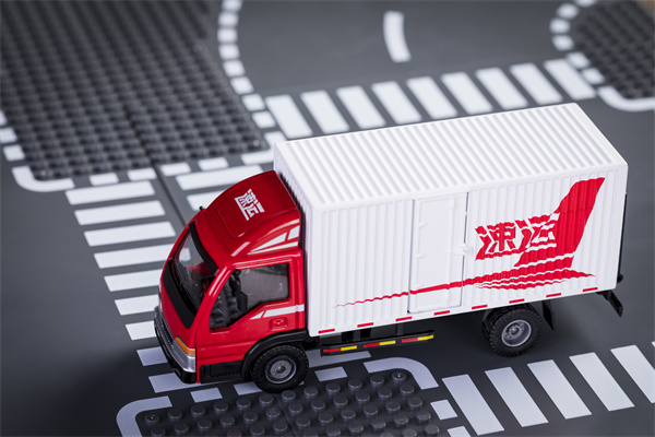 养殖业物流如何选择？自建物流与第三方物流优劣势对比