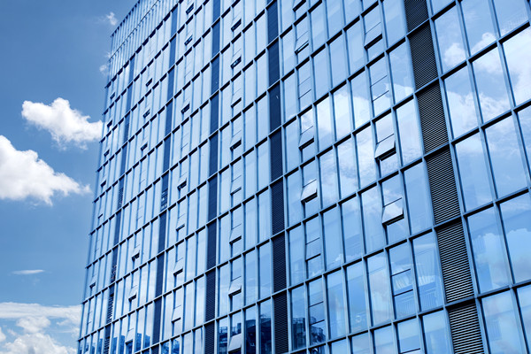 平板玻璃是什么？类型及应用介绍