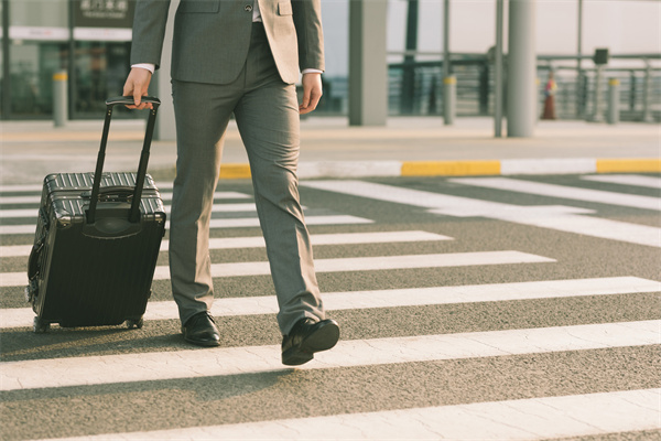 德勤(Deloitte)：重塑2022年及未来的商务旅行市场格局.pdf(附下载)