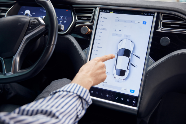 车载显示屏有哪些技术？发展趋势及厂家一览