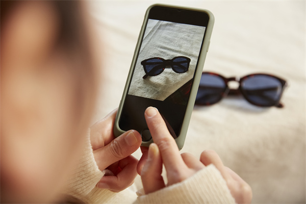 Common Thread：2022年全球时尚电商行业趋势报告-线上服装及配饰市场增长与数据分析.pdf(附下载)