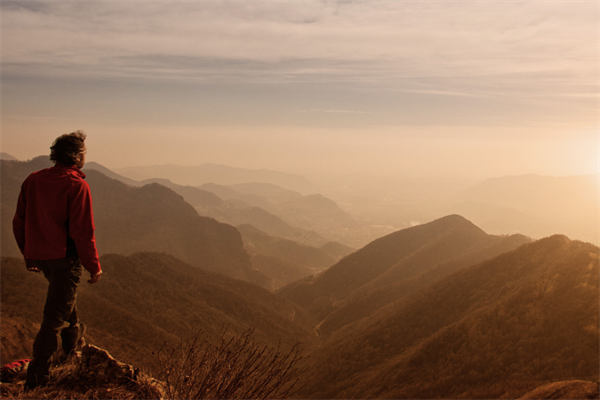 ​富国银行(Wells Fargo)：2022年全球股票市场展望报告.pdf(附下载)