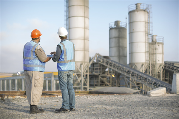 安永(EY)：2023年采矿及金属行业十大业务风险与机遇.pdf(附下载)