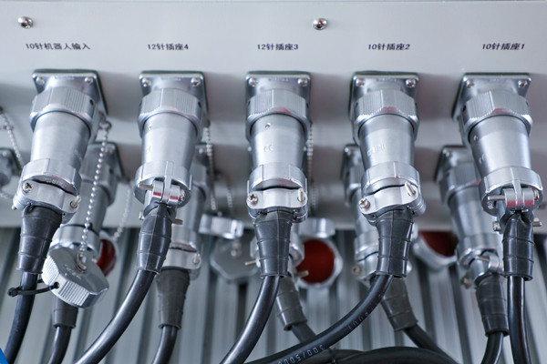 什么是伺服控制系统？由什么组成？控制方式一览