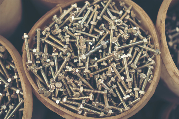 什么是金属材料？有哪些？力学性能有？