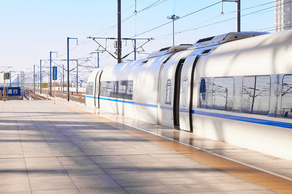 什么是高铁经济？高铁对区域经济的影响有哪些？