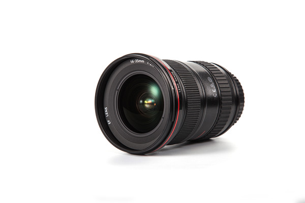 光学镜头是什么？主要参数有哪些？分类一览