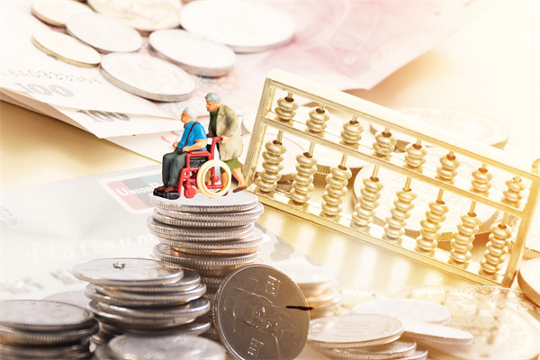 养老服务行业前景如何？能赚钱吗？存在的风险有哪些？