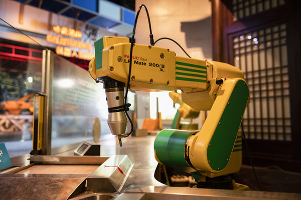 智能机器人是什么？种类介绍