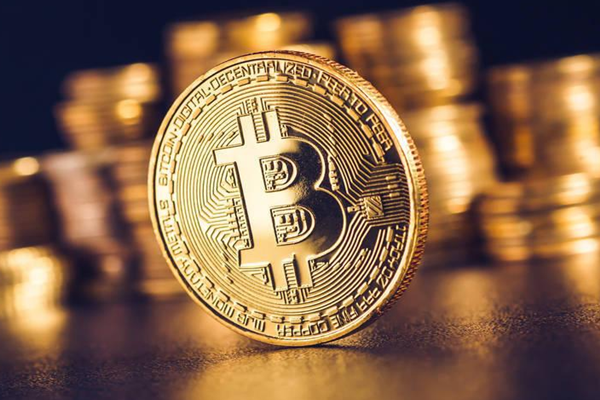 比特币一天跌去4000美元