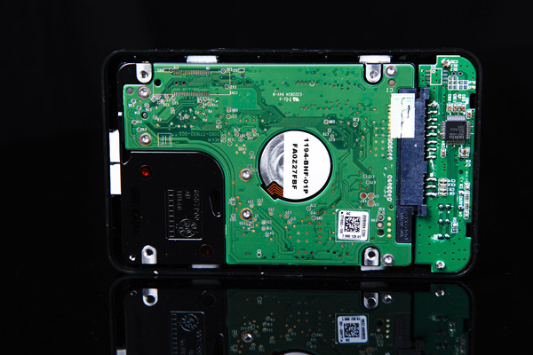 SSD(固态驱动器) SSD(固态驱动器)